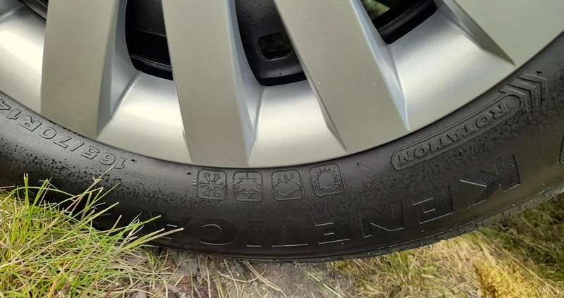 Volkswagen Fox cena 7500 przebieg: 236574, rok produkcji 2005 z Tczew małe 562